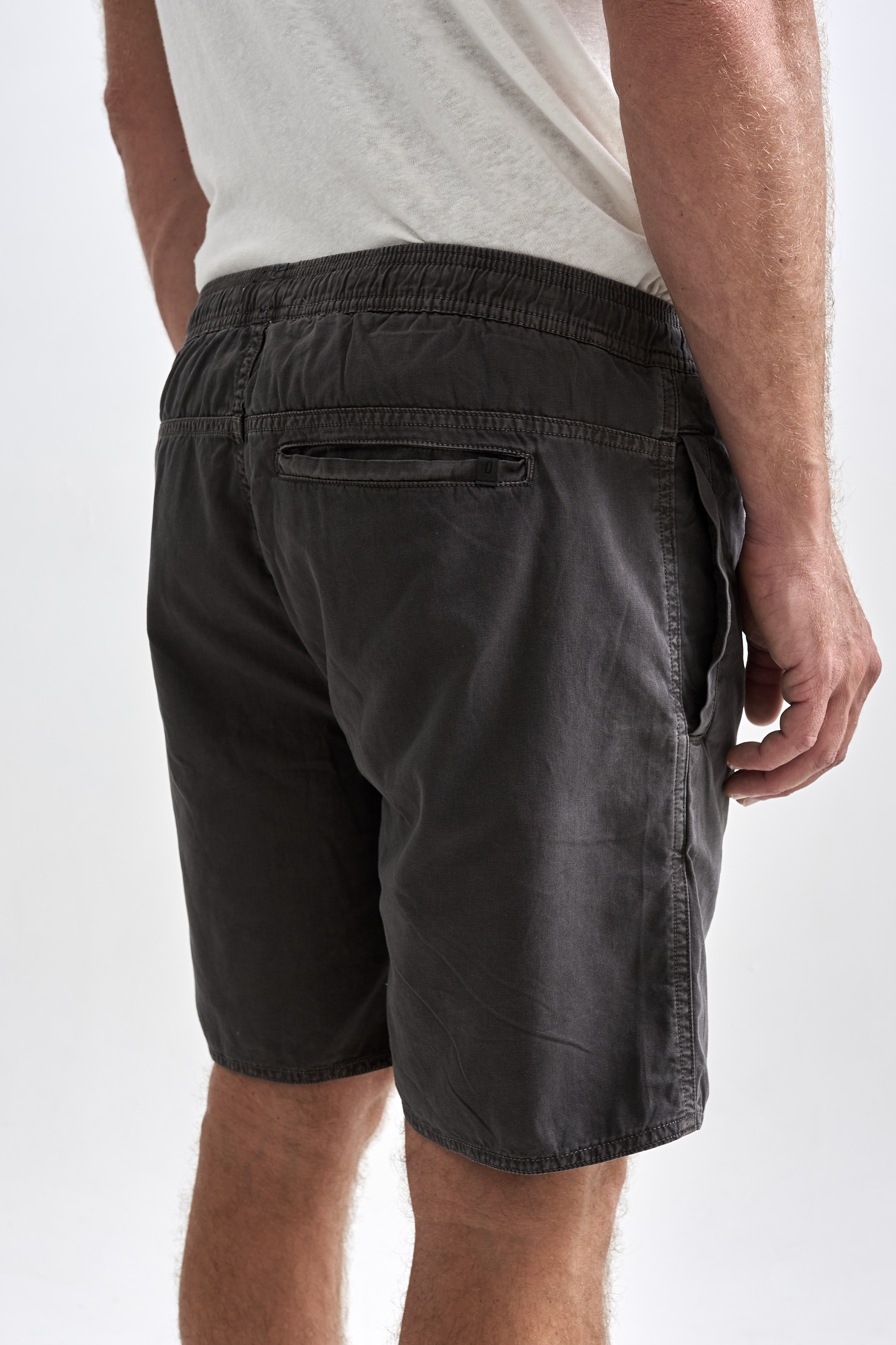 Stone  Bermuda Shorts 美品 Stone Shorts Vale Cinza Escuro | Austral