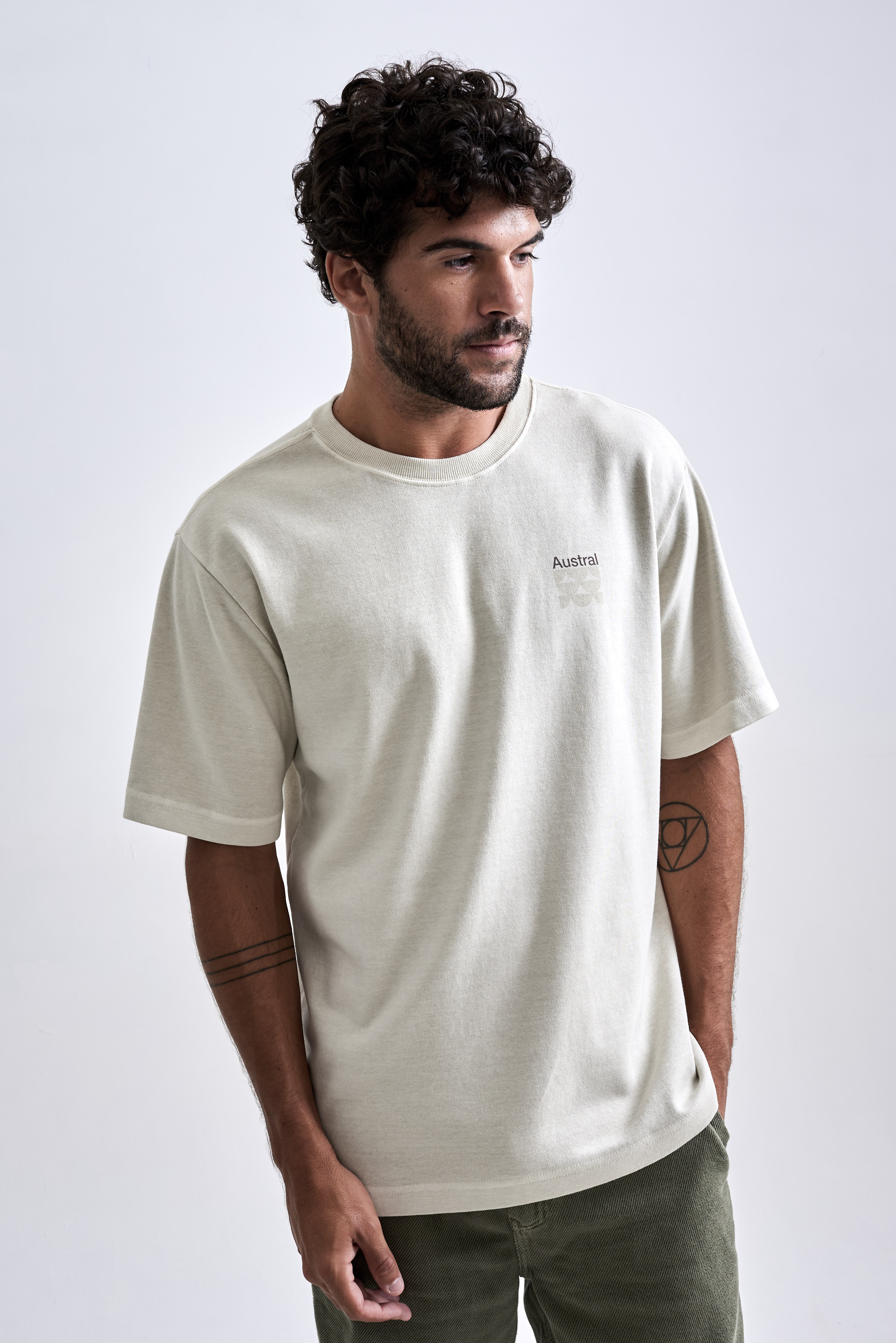 Camiseta Oversized Glassy Stone Creme | Austral