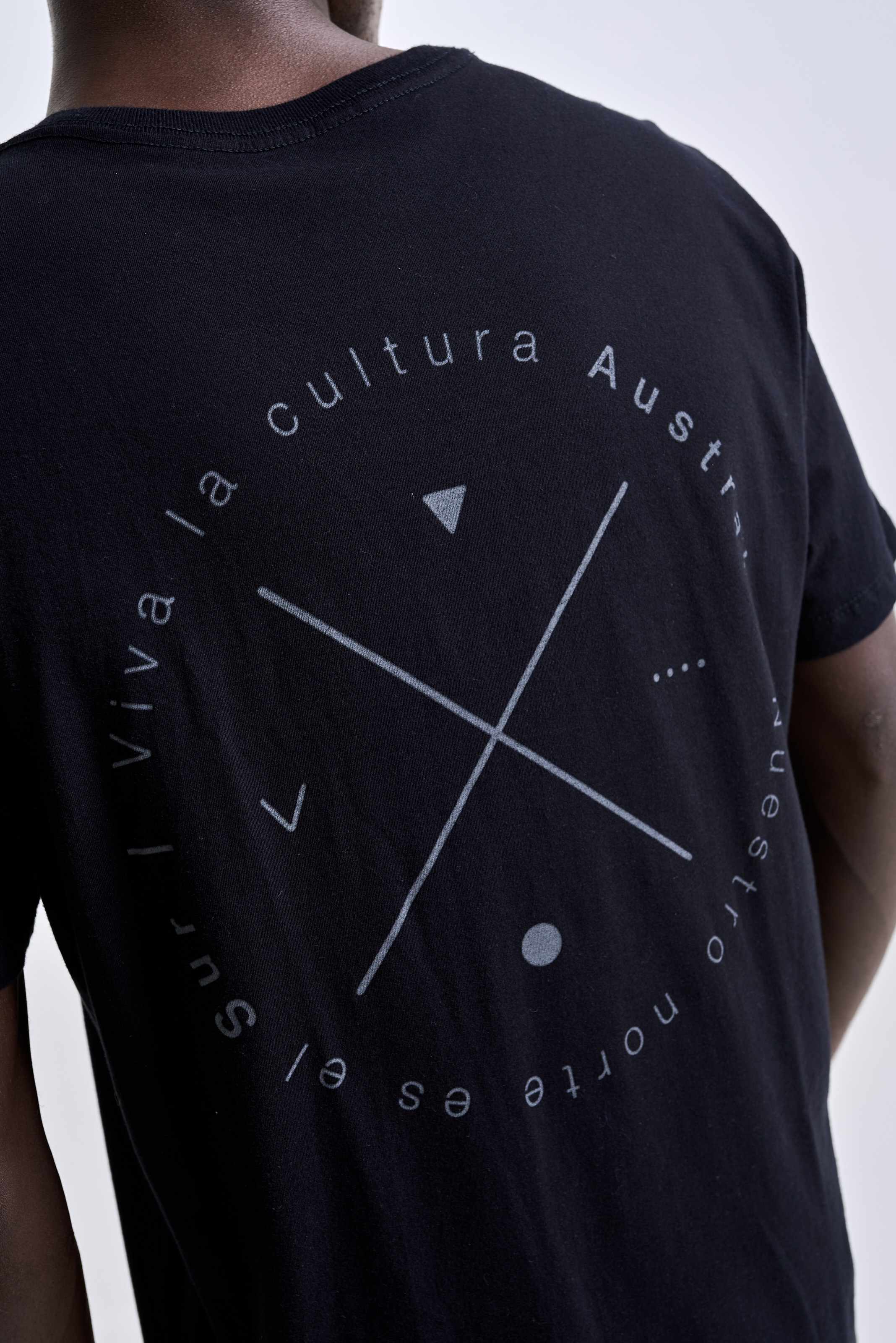 Camiseta Nuestro Preto