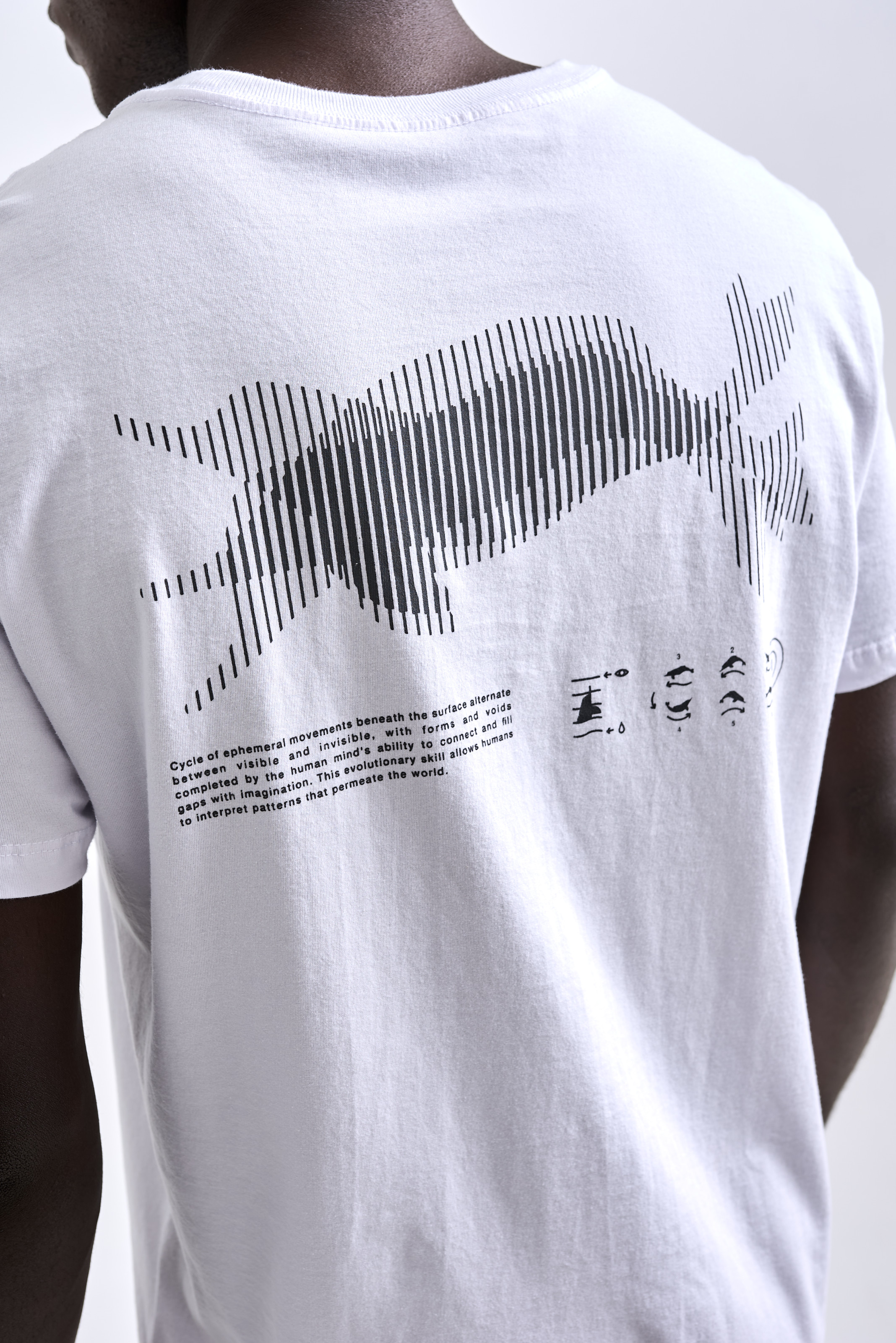 Camiseta Invisible Branco