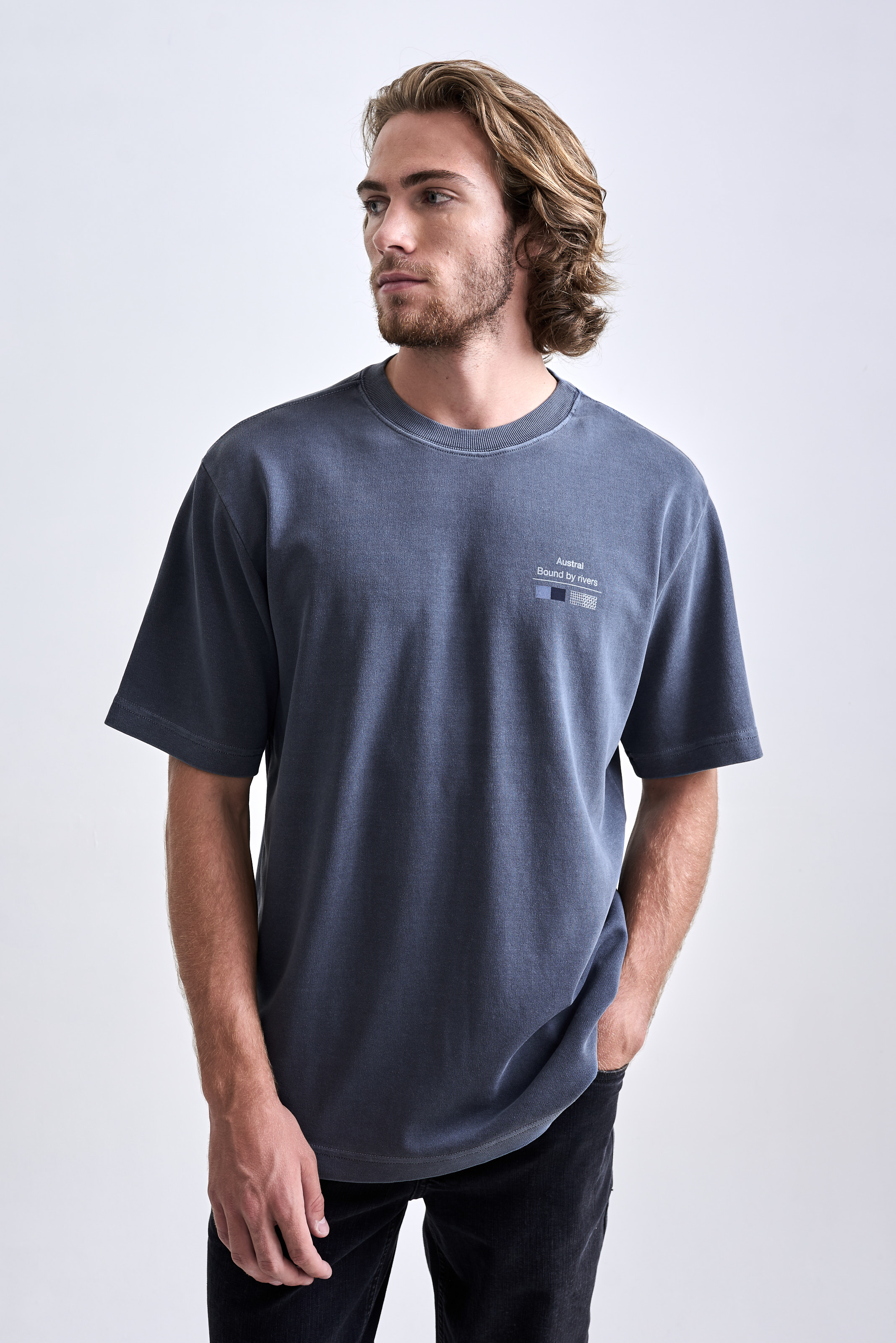 Camiseta Oversized Bound Stone Azul Midnight | Austral