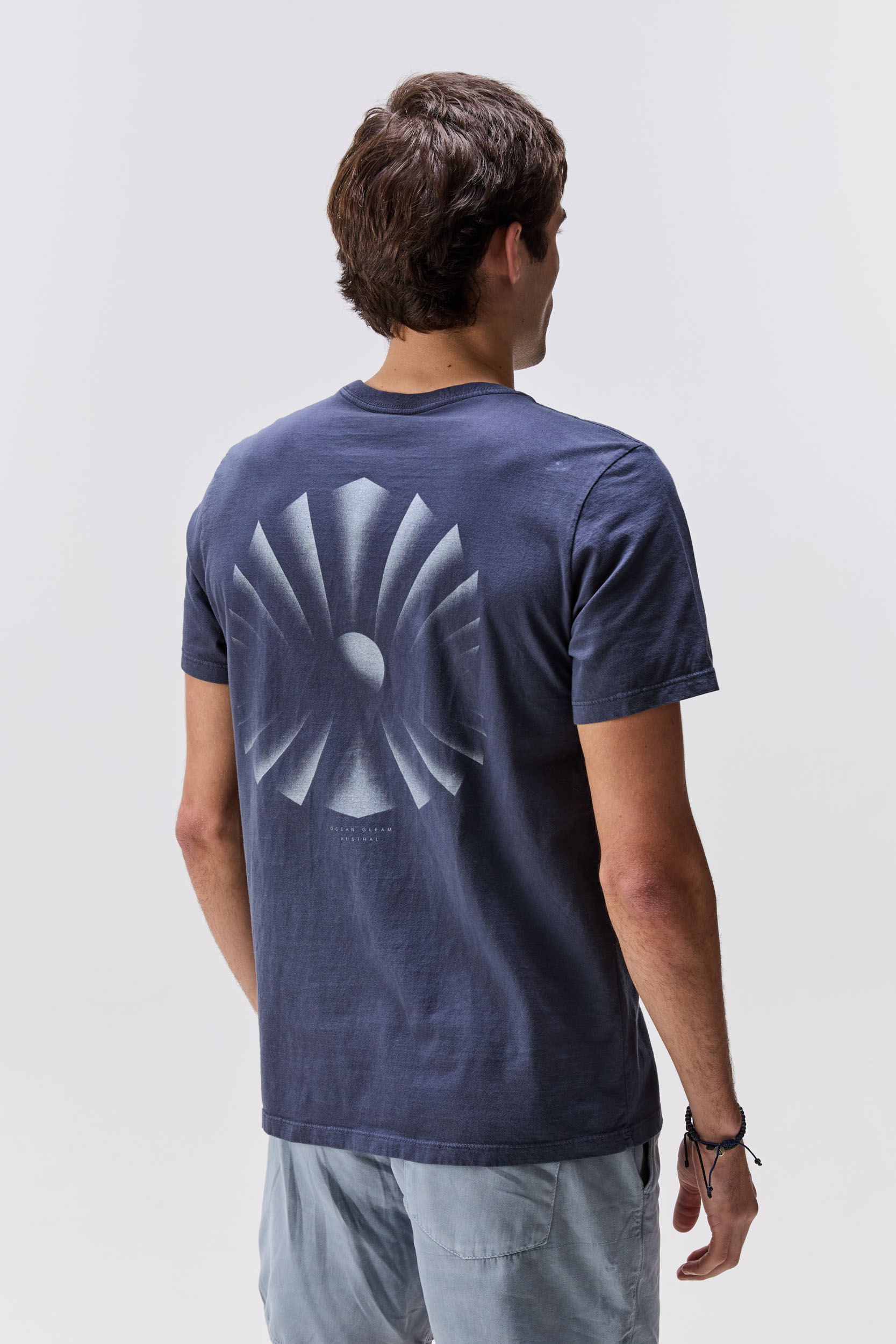 Camiseta Graphic Gleam Stone Azul Midnight